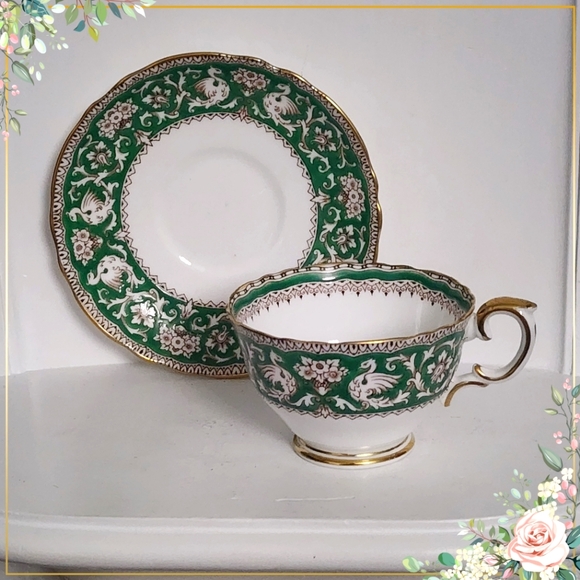 Crown Staffordshire Ellesmere Green Teacup & Saucer - Fine Bone China - Picture 1 of 6